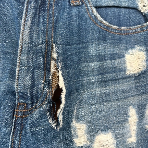 One x One Teaspoon Distressed Jean Sorts Size 25 - Picture 6 of 10